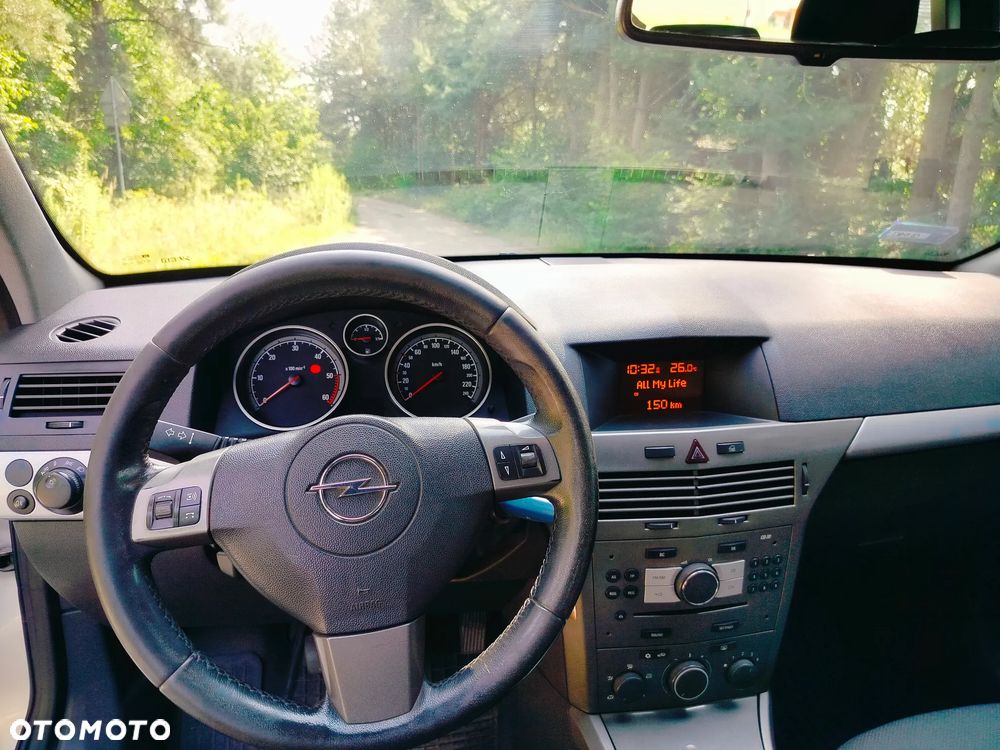Opel Astra 1.9 CDTI - 9