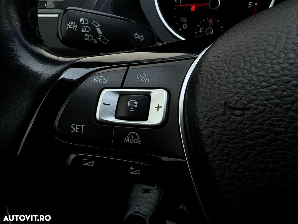 Volkswagen Tiguan - 20