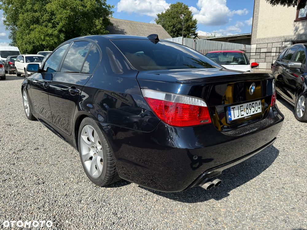 BMW Seria 5 523i - 6