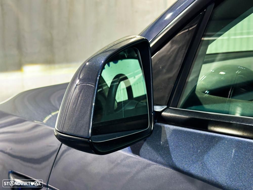 Tesla Model Y Long Range Dual Motor AWD - 17