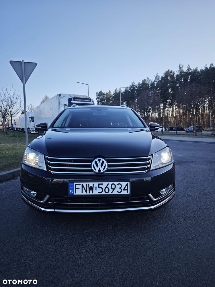 Volkswagen Passat 2.0 TDI DPF DSG Highline - 22