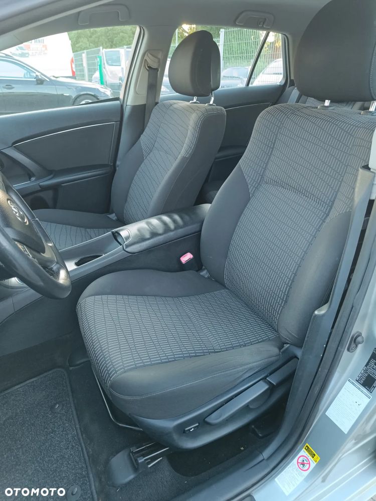 Toyota Avensis Combi 2.0 D-4D Edition - 10