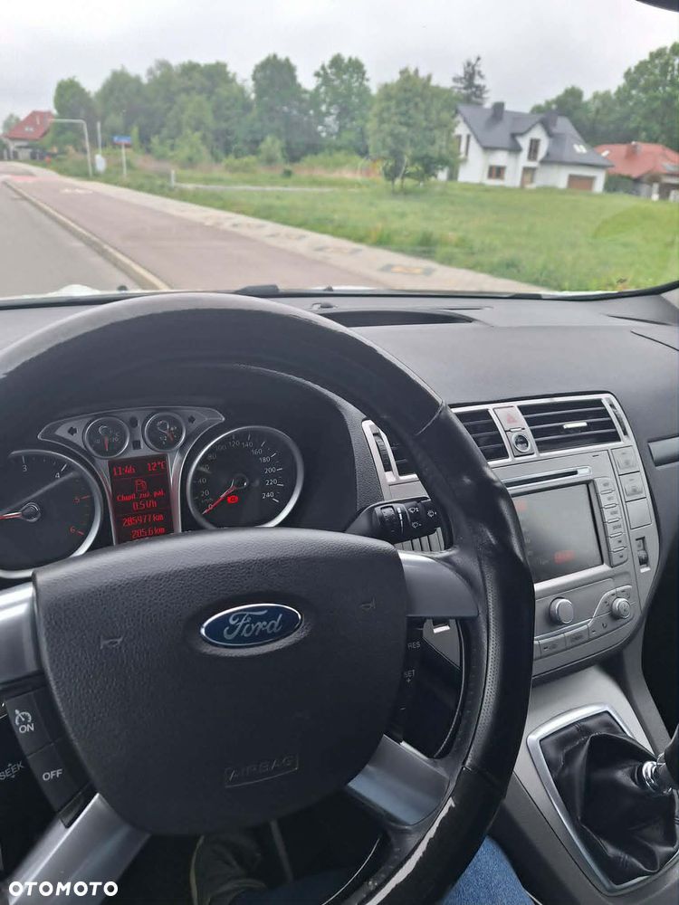 Ford Kuga 2.0 TDCi Titanium FWD - 12