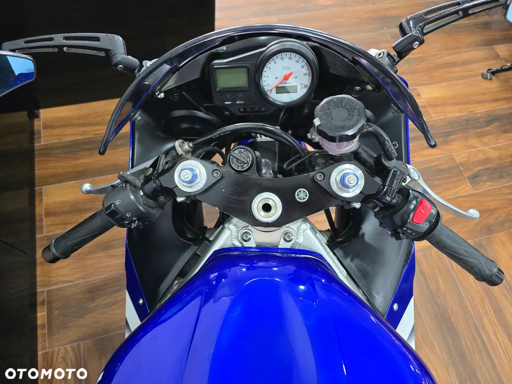 Yamaha R6 - 5