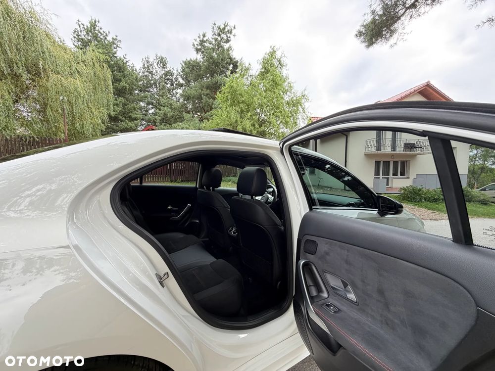 Mercedes-Benz Klasa A 200 AMG Line 7G-DCT - 31