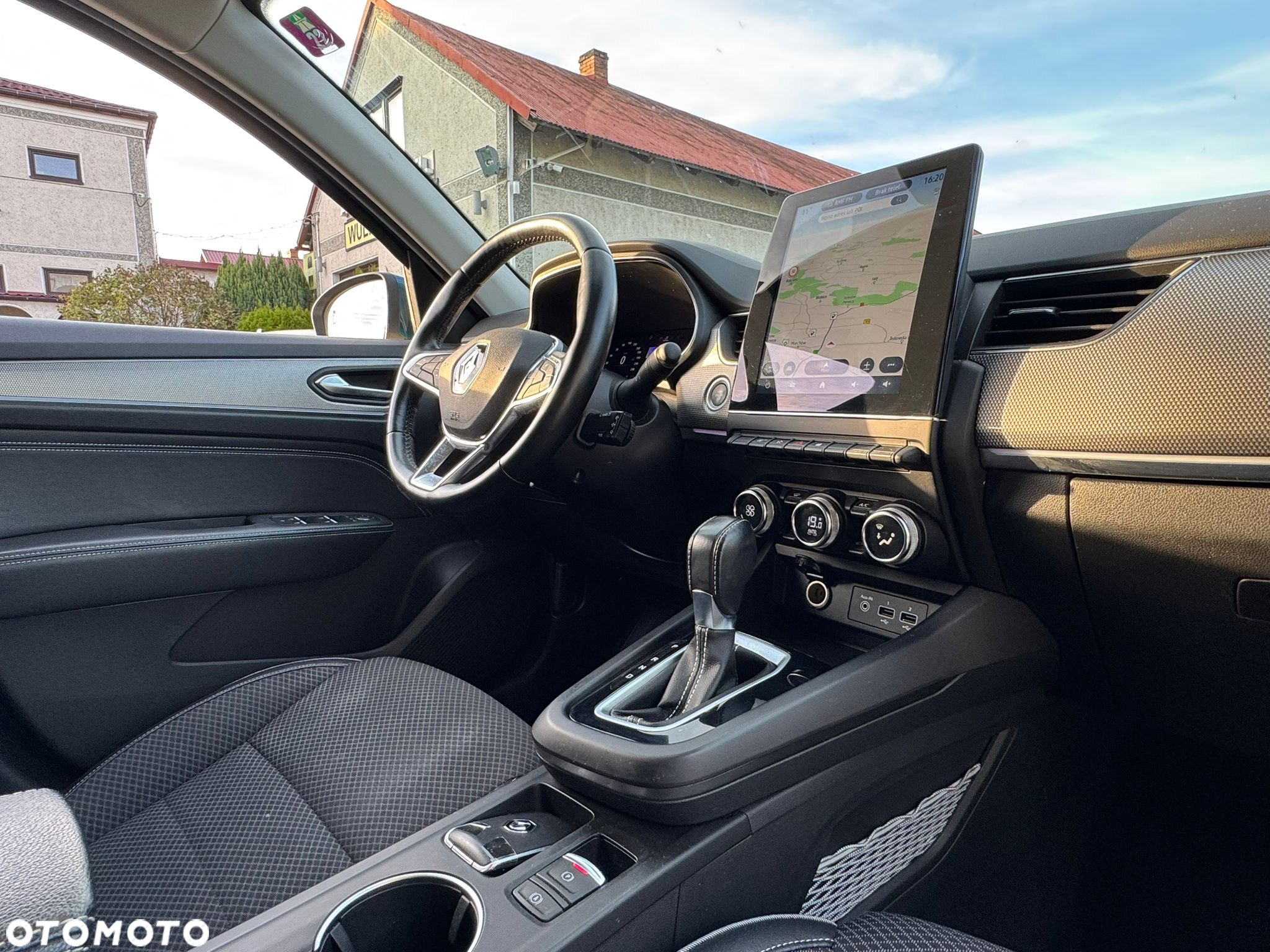 Renault Arkana 1.3 TCe mHEV Techno EDC - 22