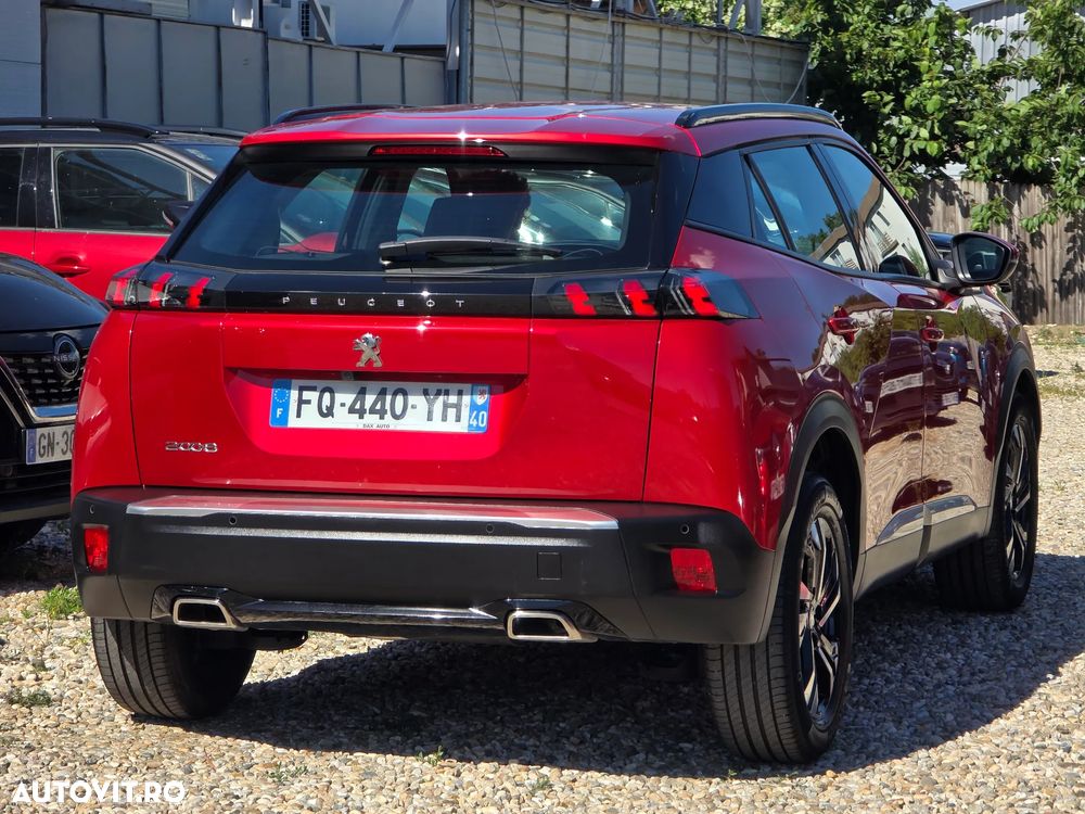 Peugeot 2008 PureTech 130 EAT8 GT - 12
