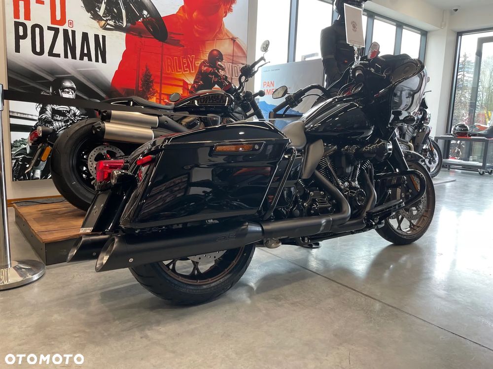 Harley-Davidson Touring Road Glide - 11