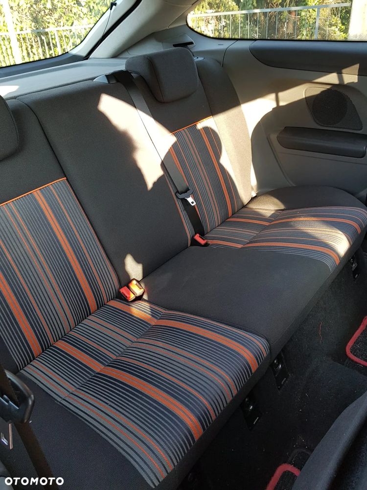 Ford Focus ver-1-6-comfort - 3