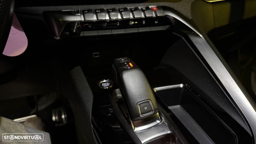 Peugeot 5008 1.5 BlueHDi GT Line J19 EAT8 - 27