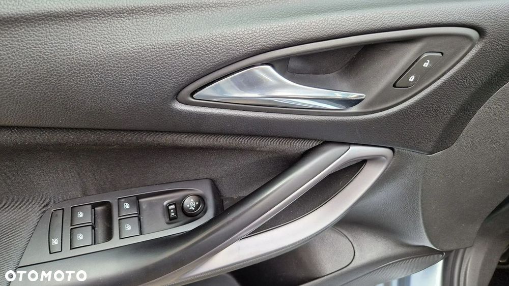 Opel Astra 1.4 Turbo Edition - 30