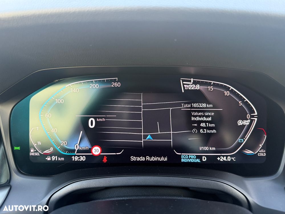 BMW Seria 3 320d Aut. - 24