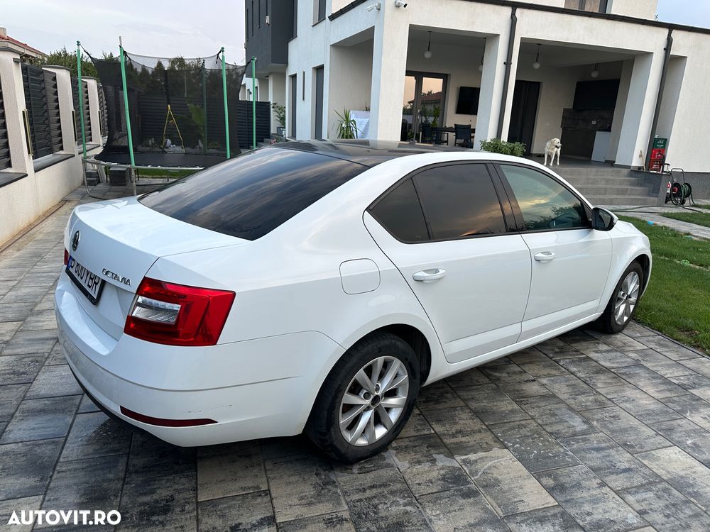 Skoda Octavia 1.6 TDI DSG Style - 13