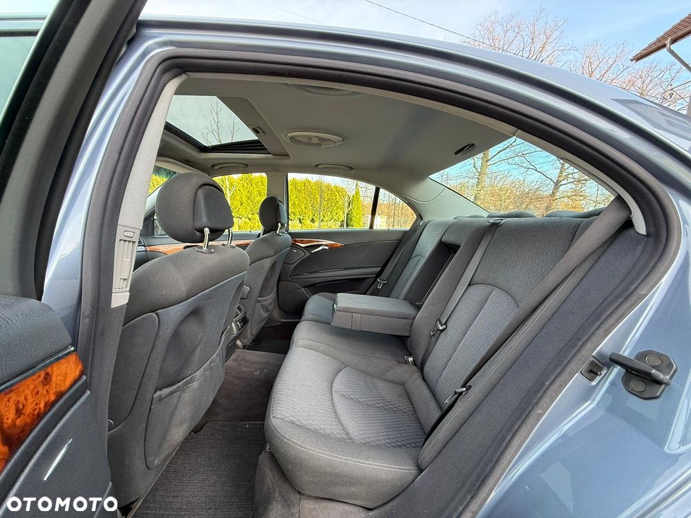 Mercedes-Benz Klasa E 200 CDI Automatik Elegance - 23