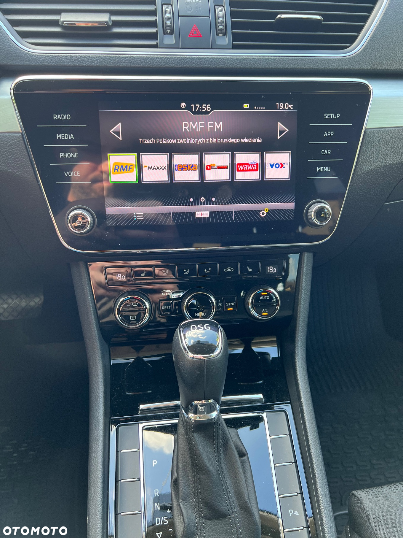 Skoda Superb 1.8 TSI Ambition DSG - 25