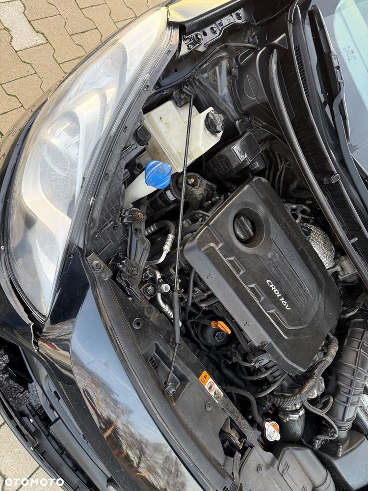 Hyundai i30 1.6 CRDi Fifa World Cup Edition - 14