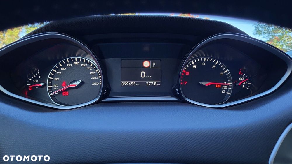 Peugeot 308 1.2 PureTech GPF Allure S&S EAT8 - 19