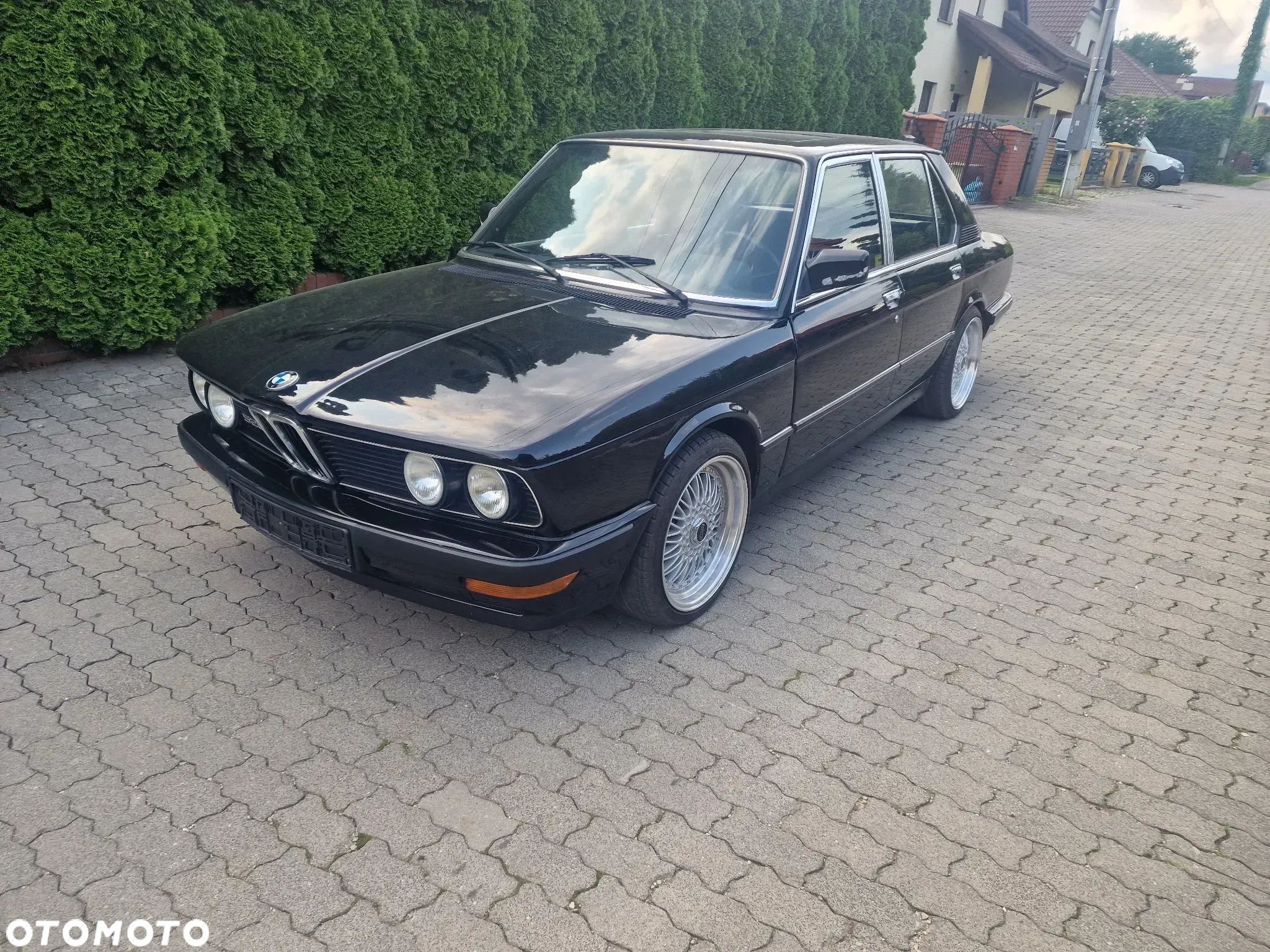 BMW Seria 5 518 i - 1