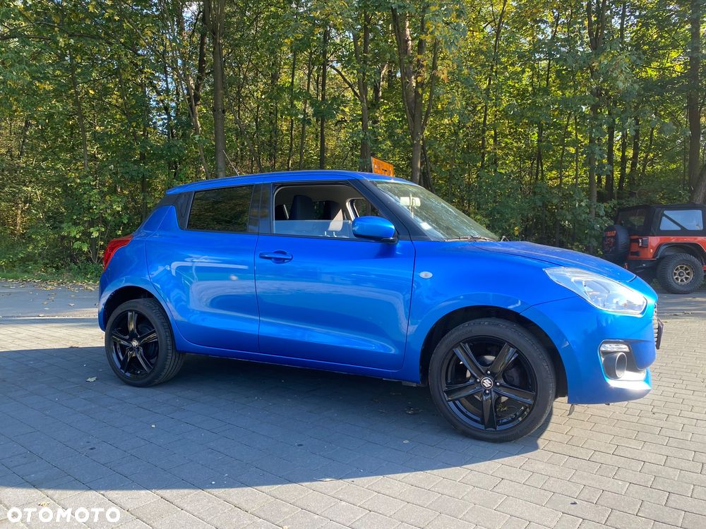 Suzuki Swift 1.2 Premium Plus - 4