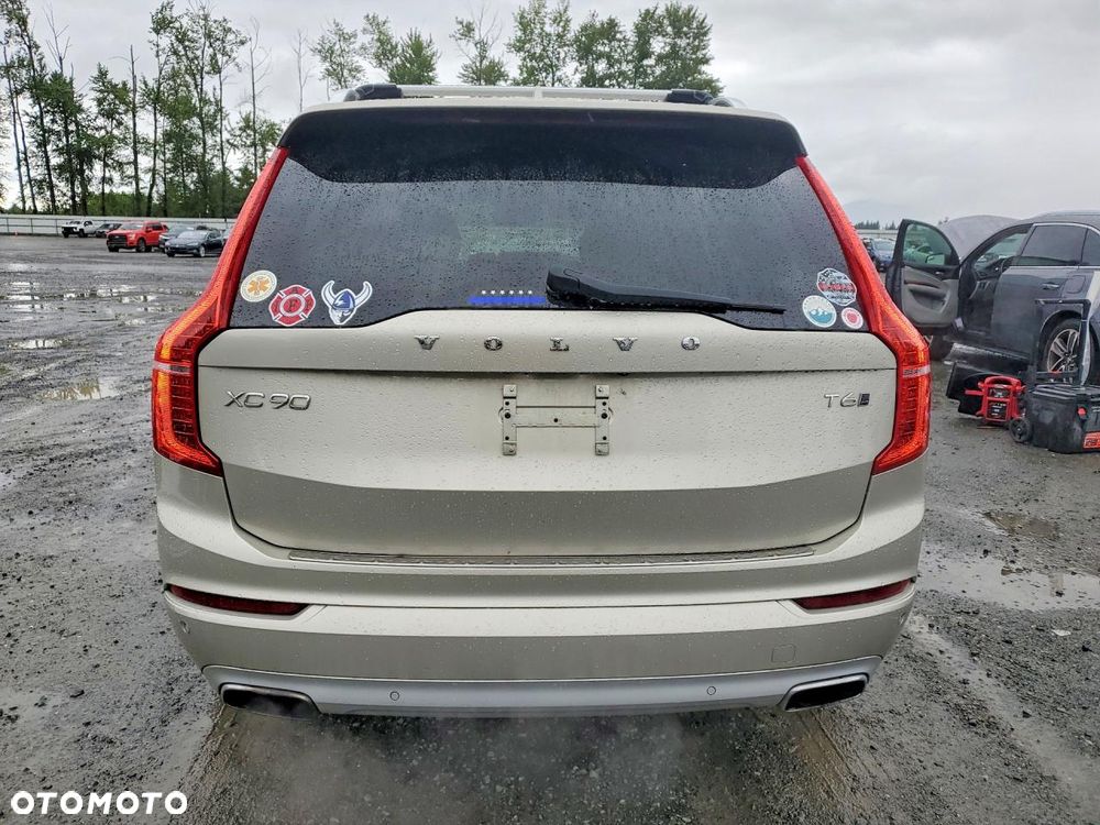Volvo XC 90 - 6
