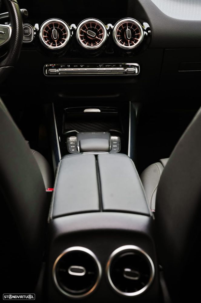 Mercedes-Benz EQA 300 4Matic Electric Art - 13