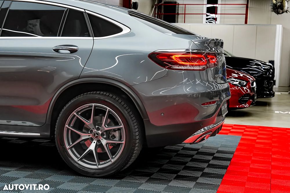 Mercedes-Benz GLC Coupe 300 e 4Matic 9G-TRONIC AMG Line Plus - 17