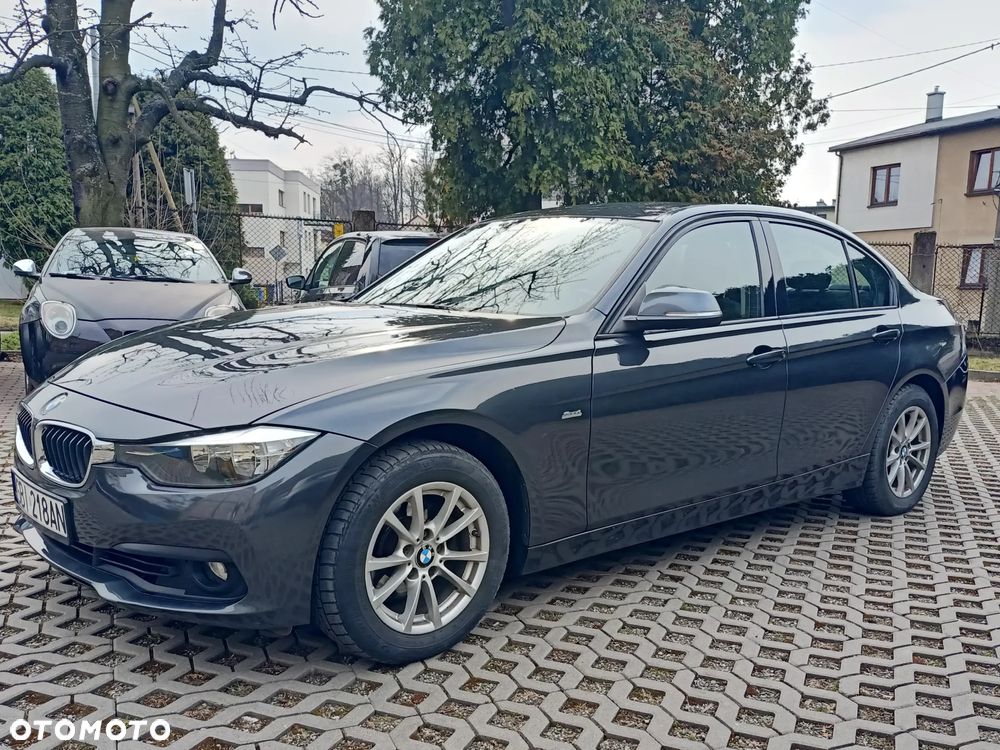 BMW Seria 3 320i xDrive Edition M Sport Shadow - 23