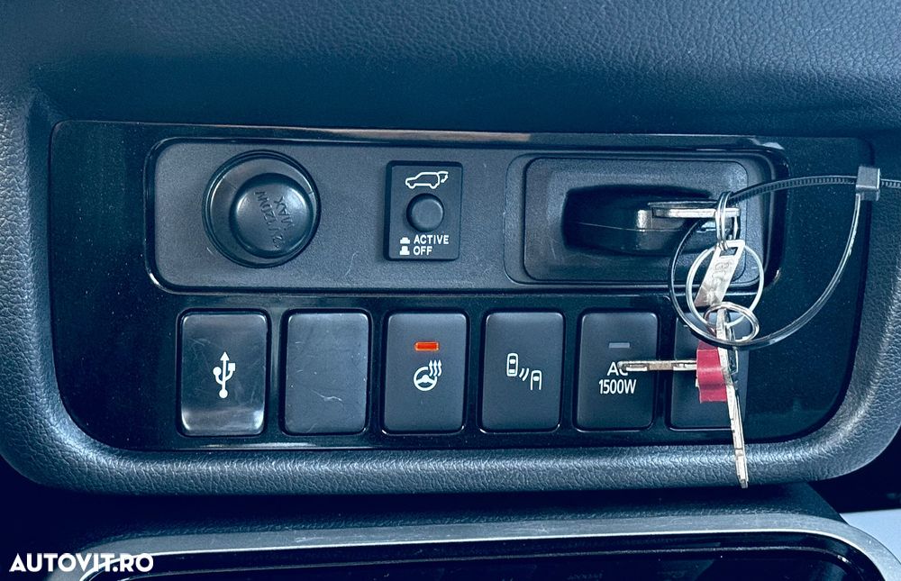 Mitsubishi Outlander 2.4 4WD Plug-In Hybrid Top - 14