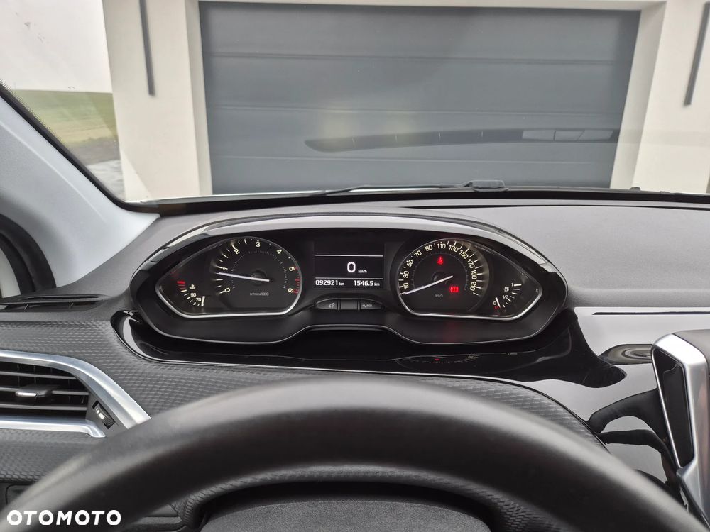 Peugeot 2008 1.6 BlueHDi Allure - 35