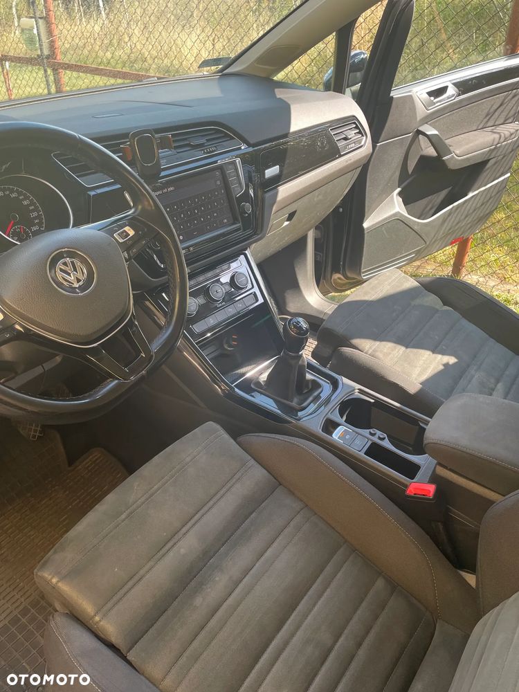 Volkswagen Touran 2.0 TDI BMT Highline - 3