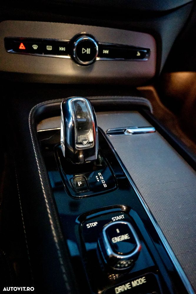 Volvo XC 90 T8 AWD Twin Engine Geartronic Inscription - 23