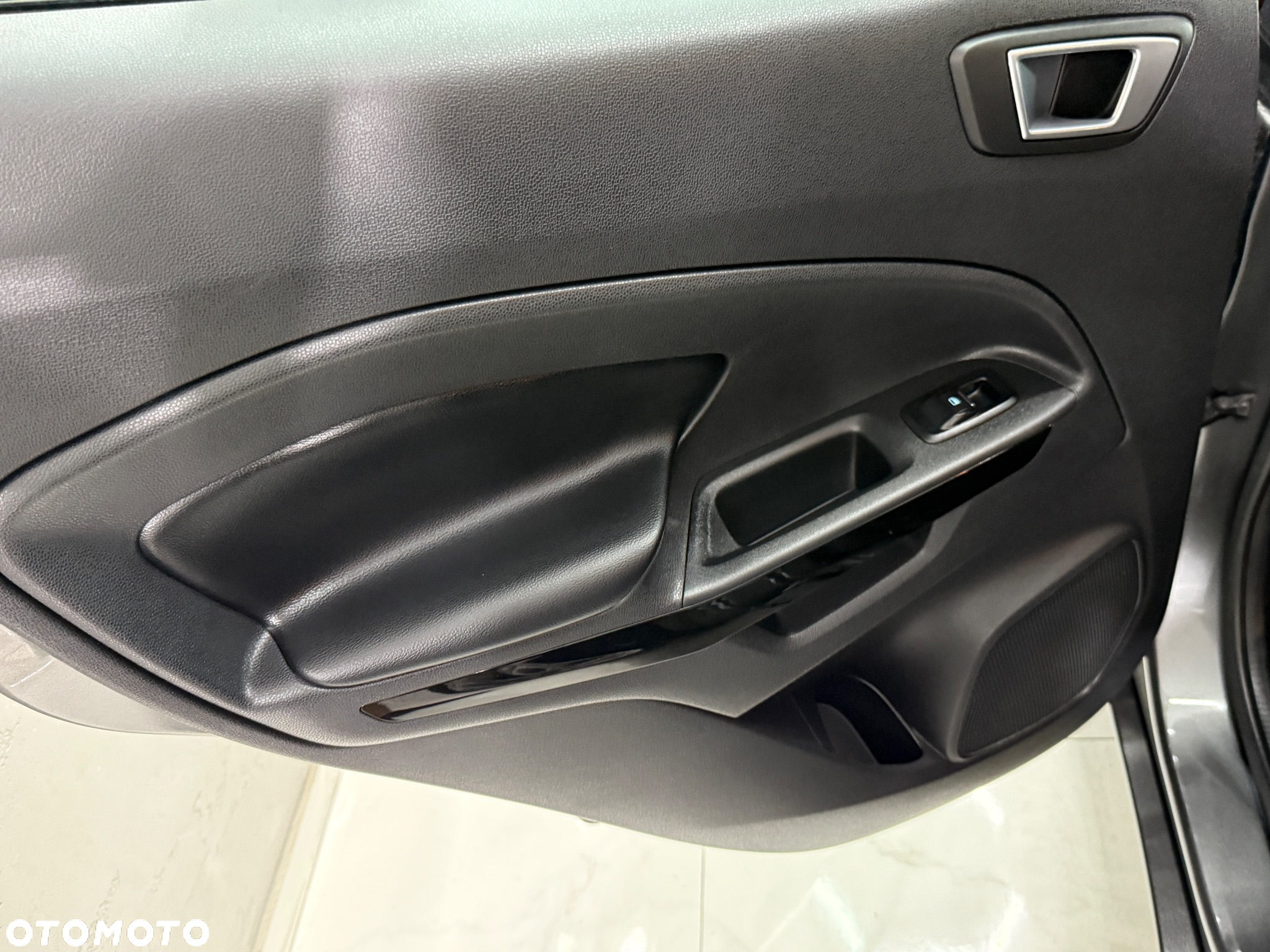 Ford EcoSport 1.0 EcoBoost TITANIUM - 13