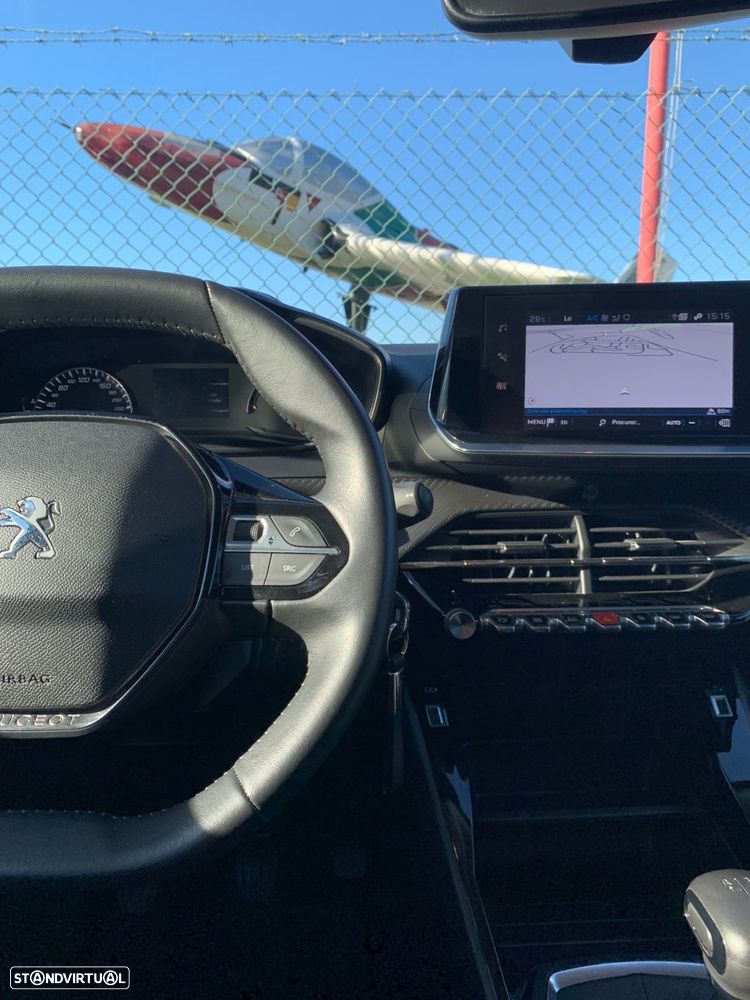 Peugeot 2008 1.2 PureTech Allure - 29