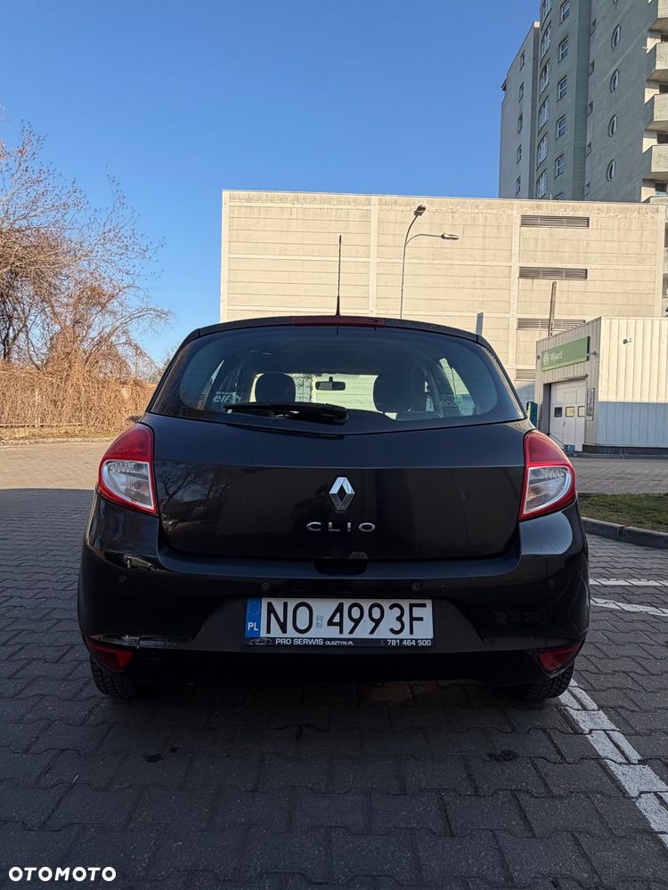 Renault Clio 1.2 16V Alize Euro5 - 8