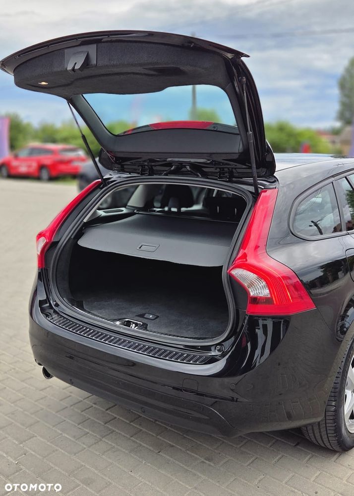 Volvo V60 D3 Base - 36