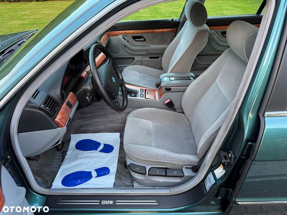 BMW Seria 7 - 19