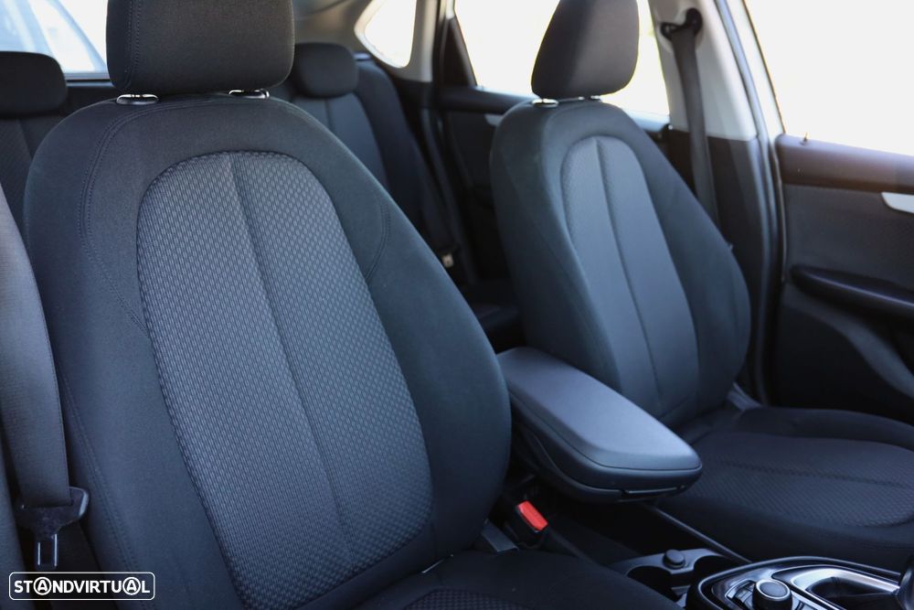 BMW 216 Active Tourer d Aut. Luxury Line - 15