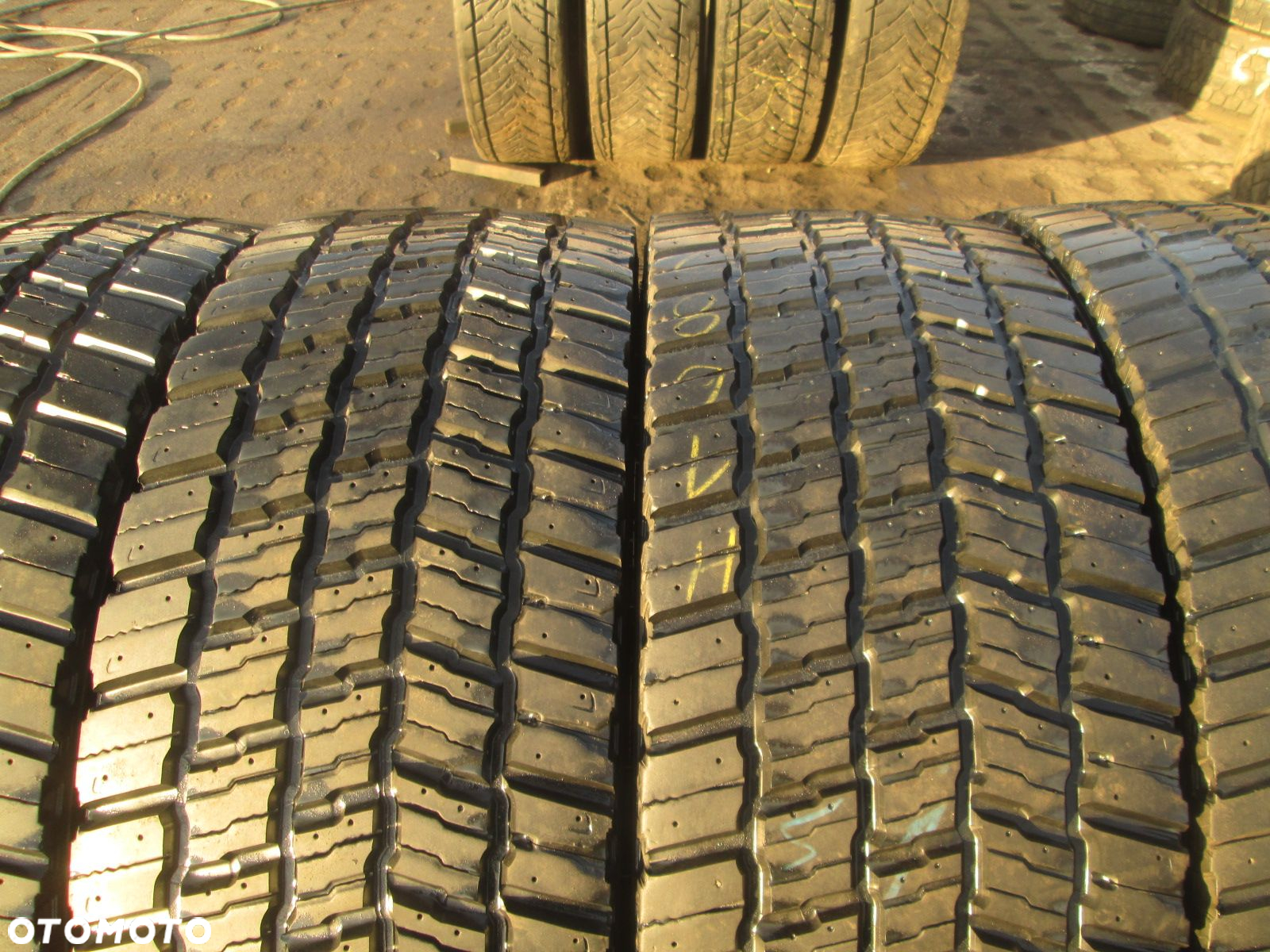 Opony ciężarowe 295/60R22.5 Michelin X-MULTI D REMIX. Opony ciężarowe - 9