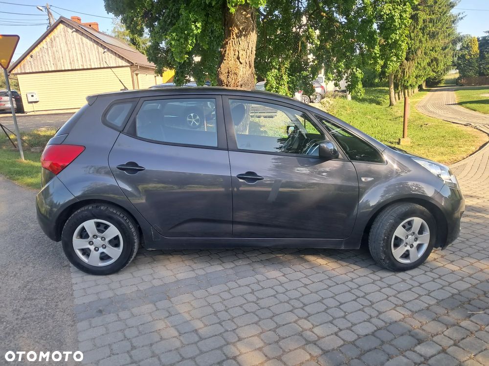 Kia Venga 1.4 CVVT Attract - 4