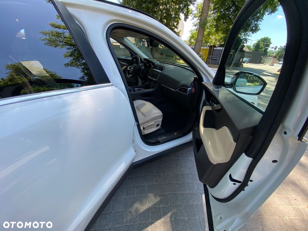 Jaguar F-Pace 2.0 i4D AWD Prestige - 5