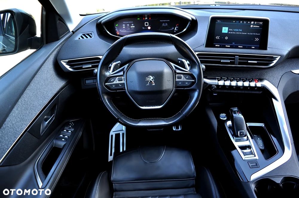 Peugeot 3008 1.2 PureTech Allure S&S EAT8 - 26