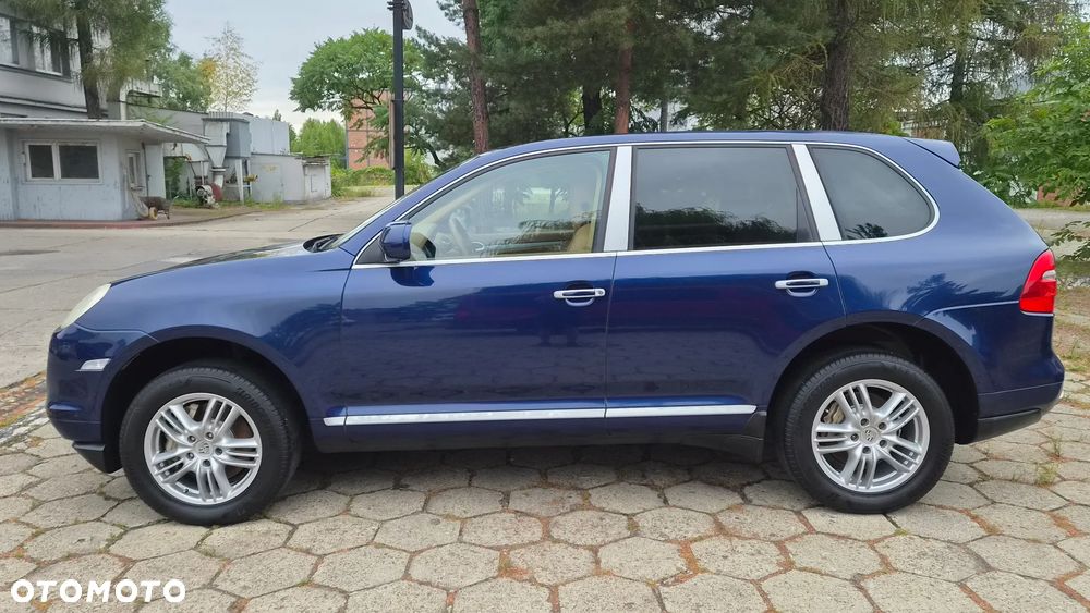 Porsche Cayenne - 4