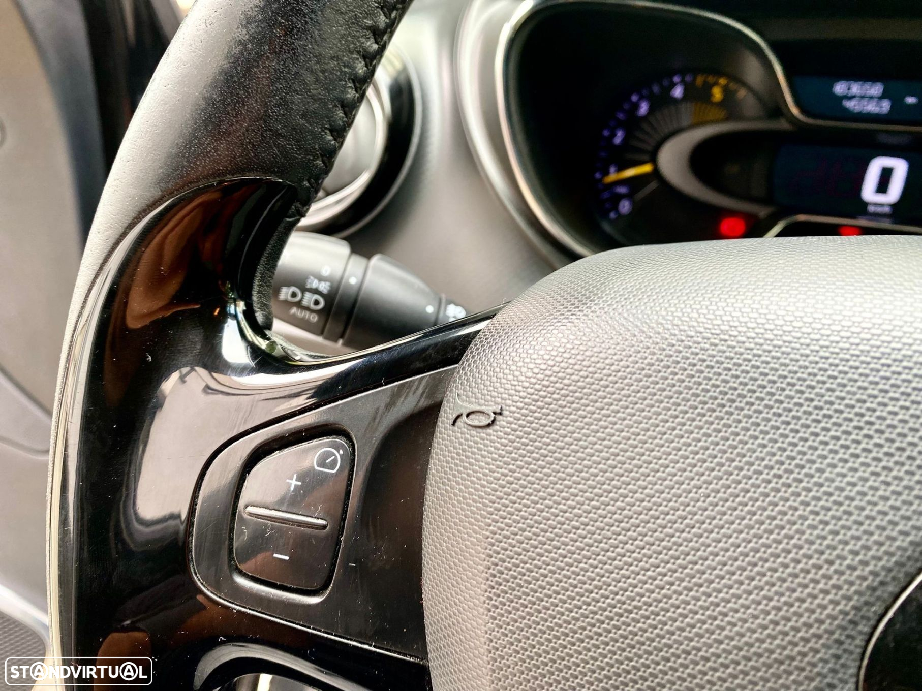 Renault Captur 1.5 dCi Exclusive - 19