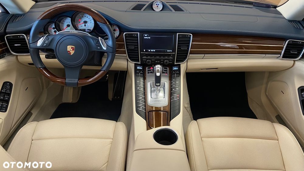 Porsche Panamera - 10