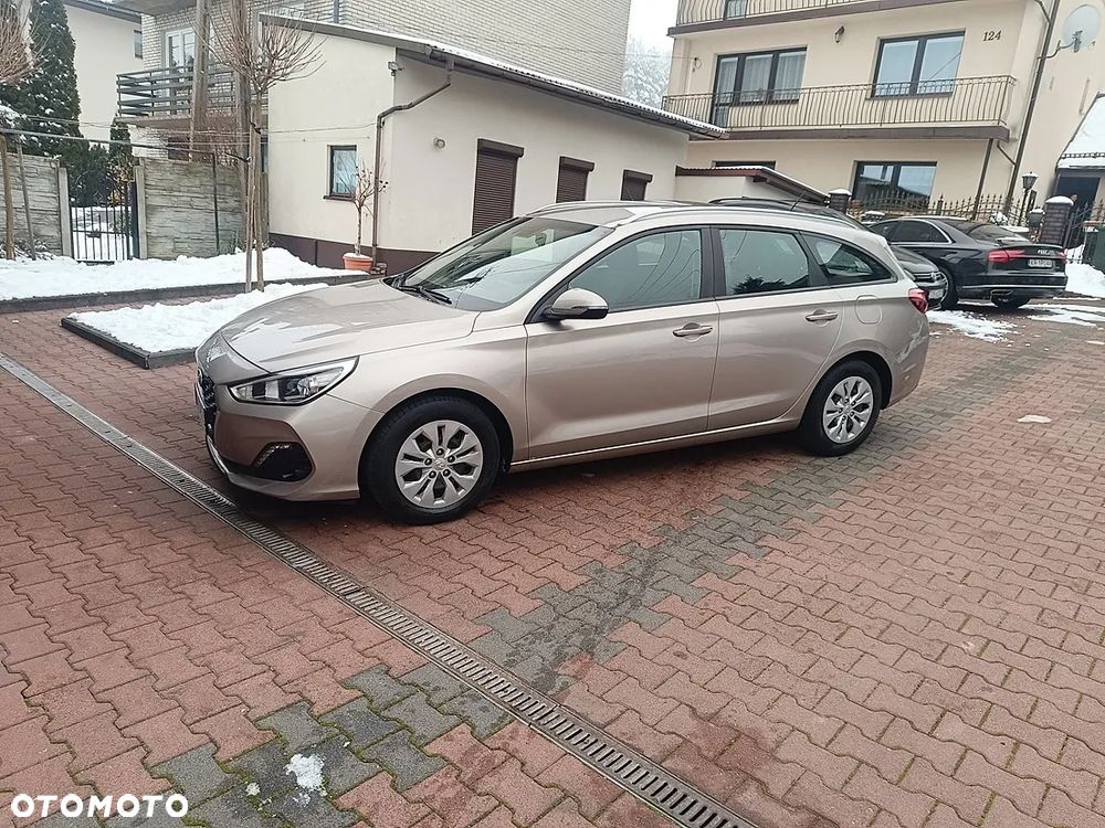 Hyundai i30 1.4 Premiere Comfort - 8