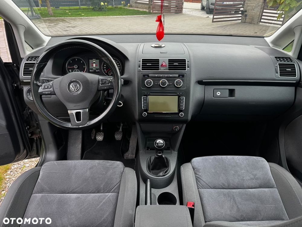 Volkswagen Touran - 7