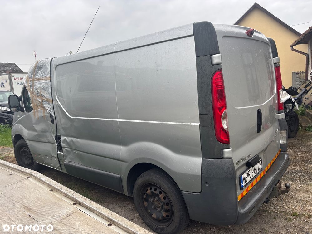 Opel vivaro - 12