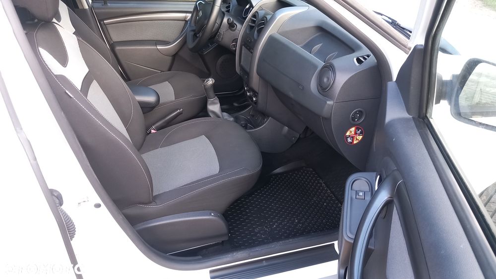 Dacia Duster 1.6 SCe Prestige - 6
