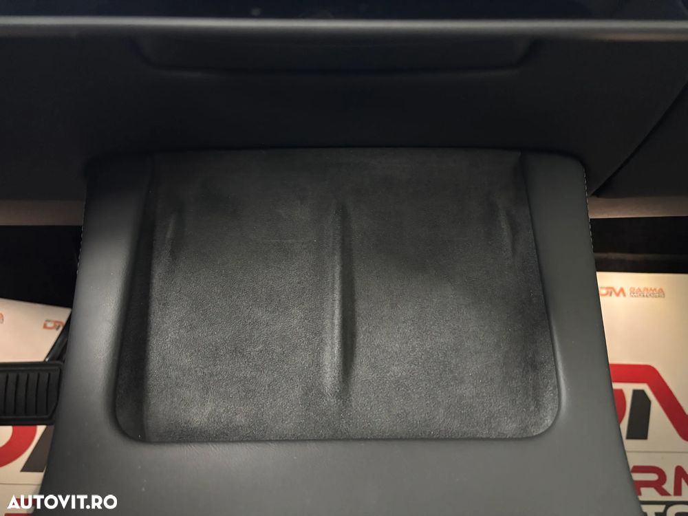 Tesla Model Y Long Range Dual Motor AWD - 23