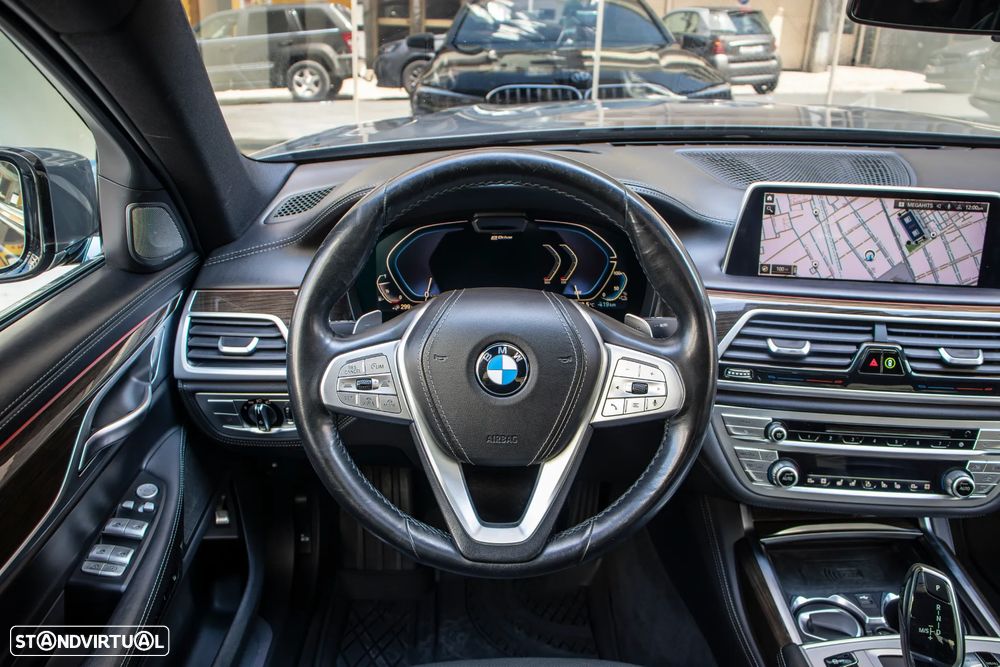 BMW 745 e iPerformance - 15
